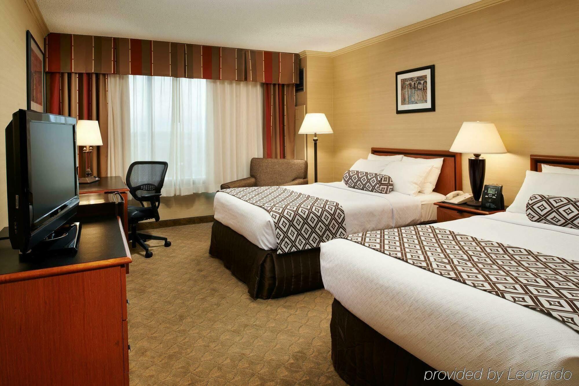 Crowne Plaza Auburn Hills, An Ihg Hotel Zewnętrze zdjęcie